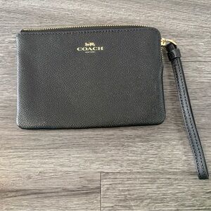 NWT Coach Black Wristlet Clutch